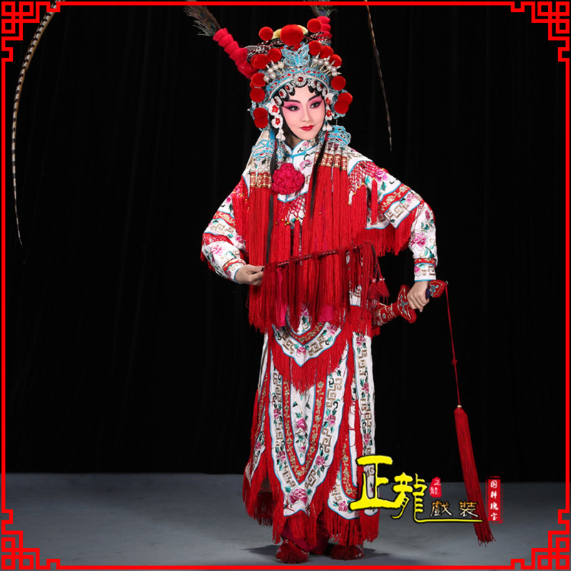 井冈山刀马旦改容战父 软绉镶边女改良靠